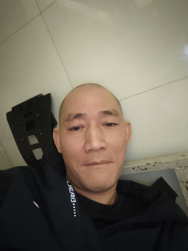 hdj的第一张照片--乌鲁木齐相亲服务中心