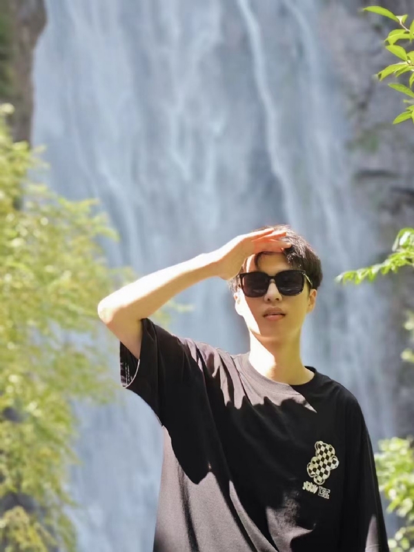 大橙子的第一张照片--乌鲁木齐相亲服务中心