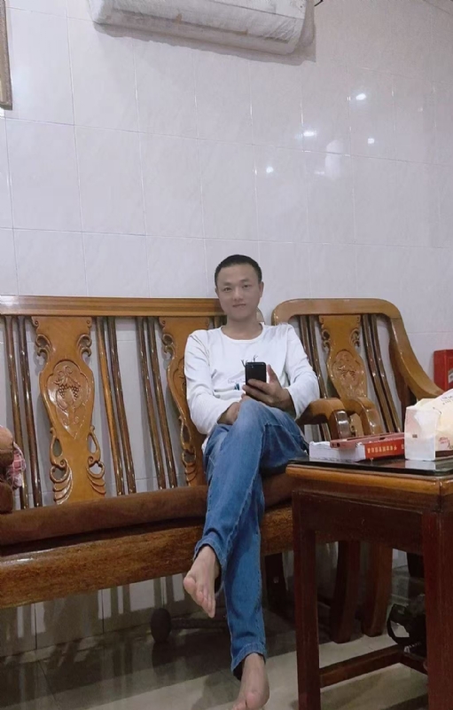 知年的第三张照片--乌鲁木齐相亲服务中心